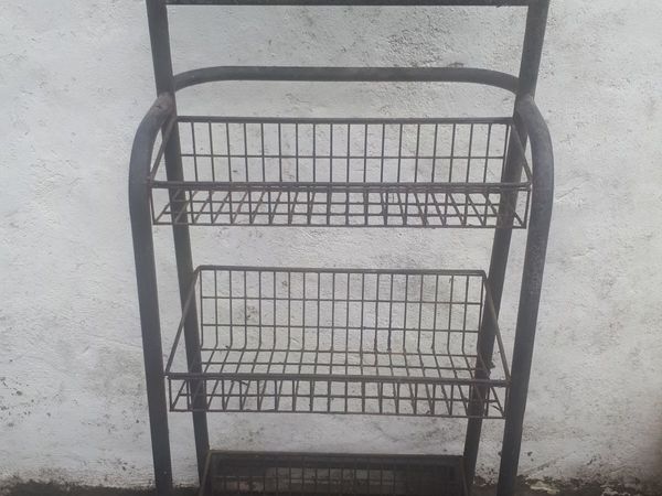 Vintage garage equipment - Main image