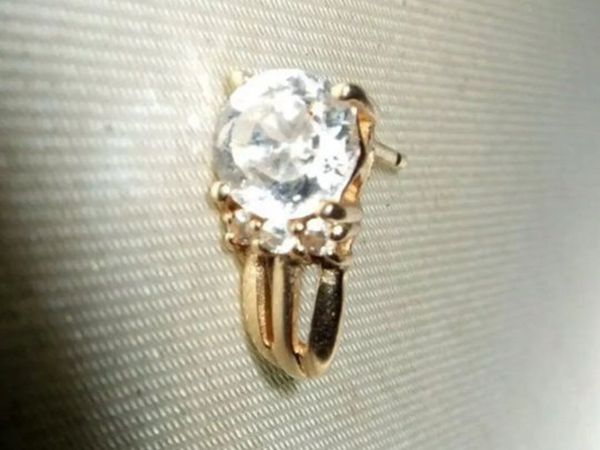 Beautiful 14k Gold Single Stud Earring - Unisex - Main image
