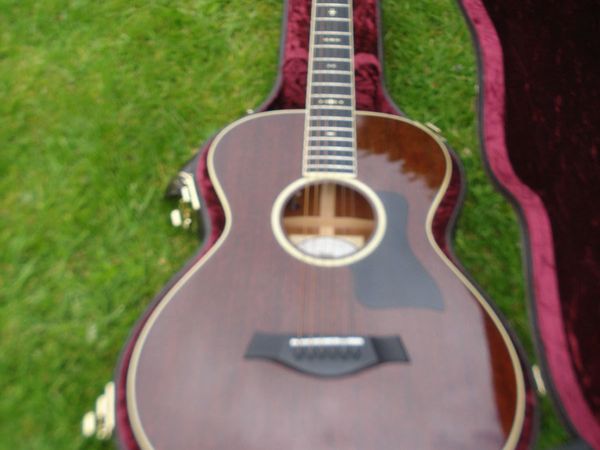 TAYLOR 522e 2013 FIRST EDITION GRAND CONCERT. - Main image