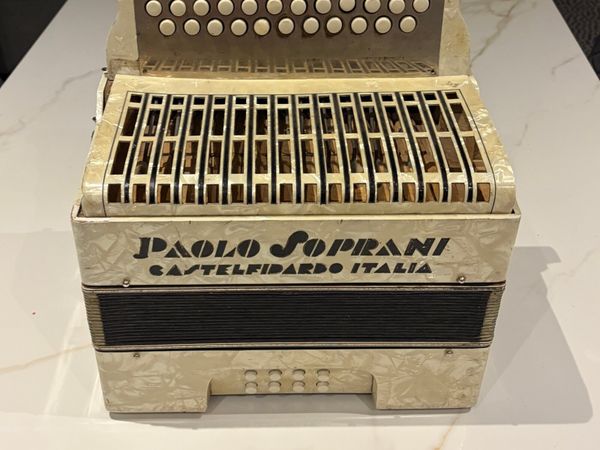 1930s Paolo soprani BC accordion - Main image