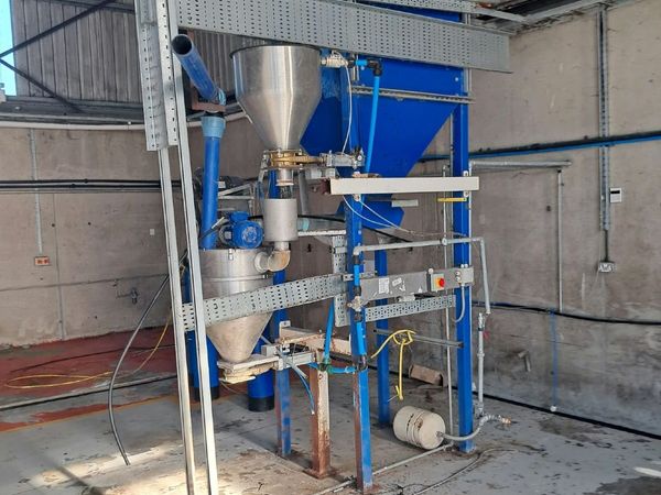 Industrial Bulk Hopper & Automated Dosing System - Main image