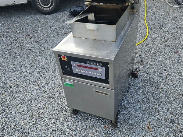 Pressure fryer electric - Main image