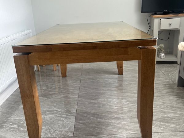Wooden dining table - Main image