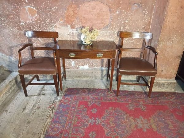 A mahogany Georgian Writing Table. - Main image