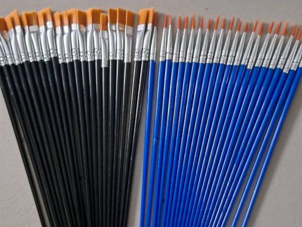 40 Acrylic/ Watercolour Brushes - Main image