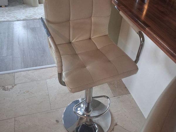 Dining room furniture - Main image
