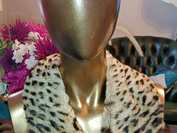 Real fur hat and stole - Main image