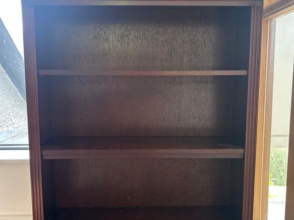 Mahogany bookshelf - Main image