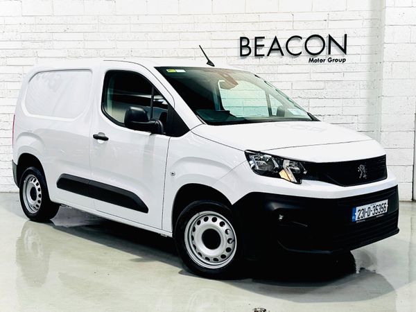 ONLY 18,000 MILES*PEUGEOT PARTNER PROFESSIONAL PRO - Main image