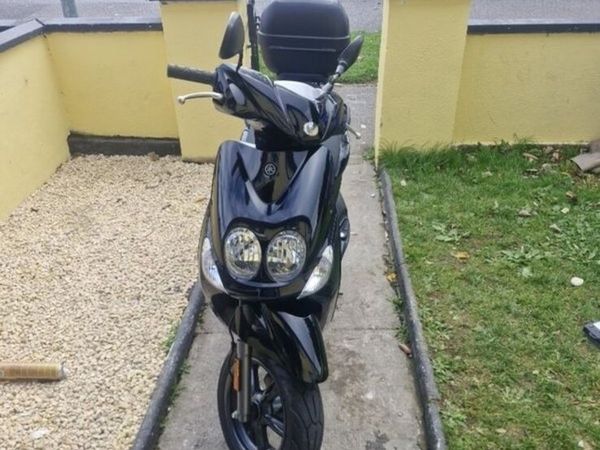 Yamaha neo's 4 - Main image