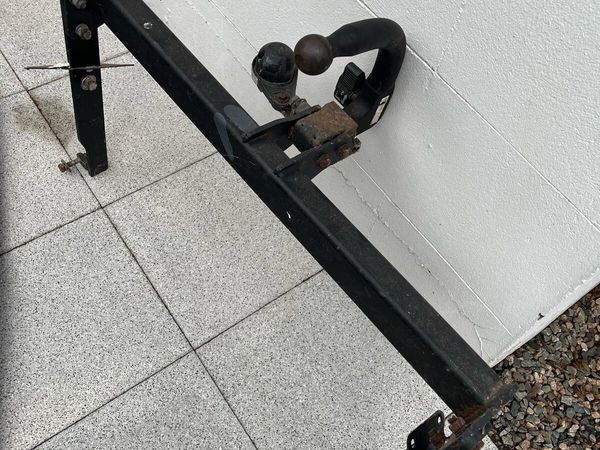 Tow bar - Main image