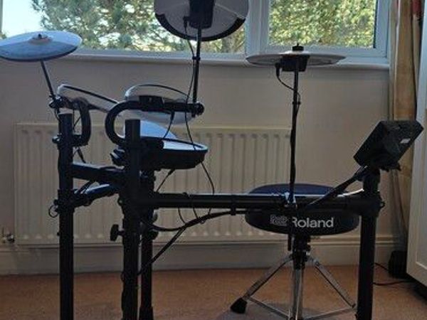 Roland Electronic Drum Kit - Main image