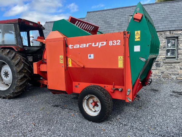 Kverneland 832 Straw Chopper bedder - Main image