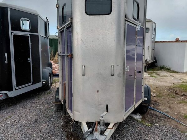 IW510 epona horse trailer - Main image