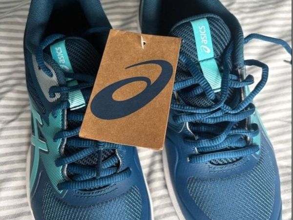 Asics. Runners. Trainers - Main image