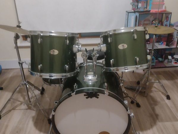 Pearl Drum Kit. - Main image
