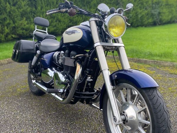 Triumph Bonneville America - Main image