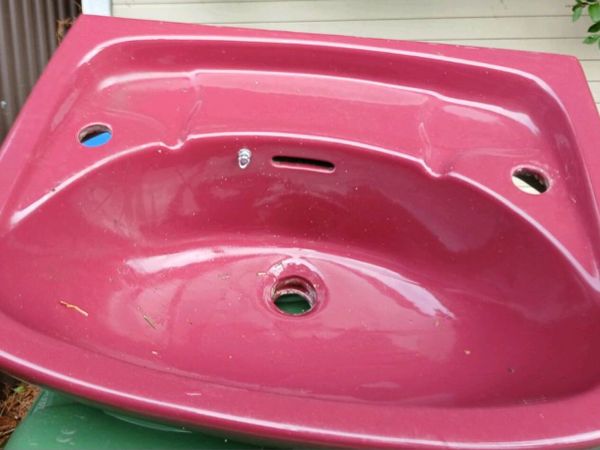 Sink and pedestal - Main image
