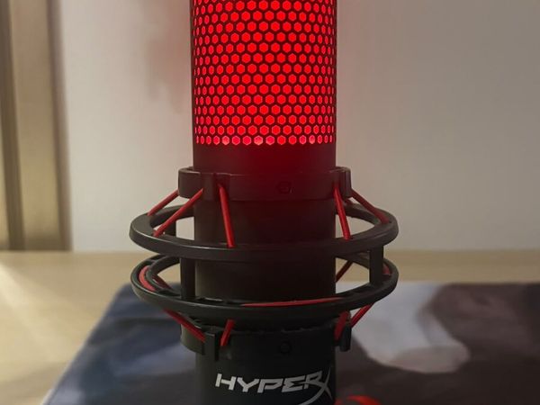 HyperX QuadCast USB Mic + Extendable Boom Arm Stan - Main image