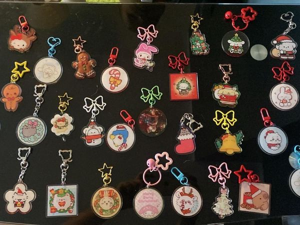 ~35 plastic keychains - Main image