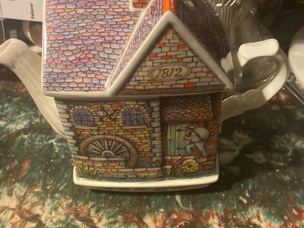 Vintage china teapots free postage - Main image