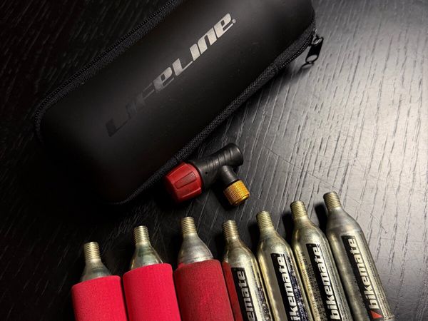 Bike CO2 Cartriges + Cover - Main image