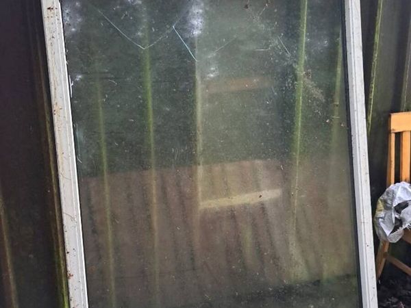 Large double glazed window (damage) - Main image