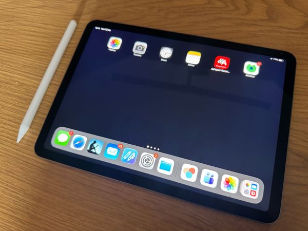 iPad Air 64gb (5th Generation) - Main image