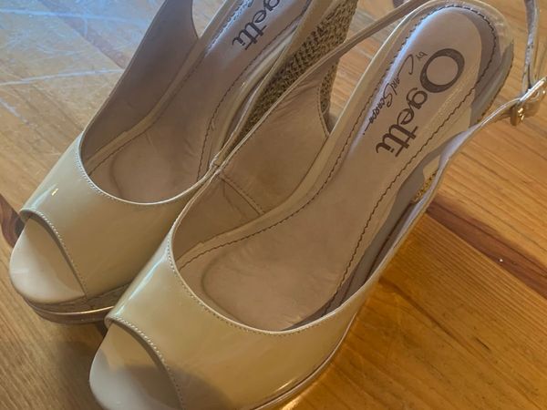 Ladies Carl Scarpa Tan Wedges - Main image