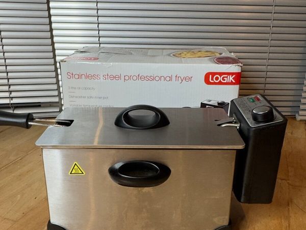 Logik 3L Stainless Steel Deep Fat Fryer – 2000W - Main image