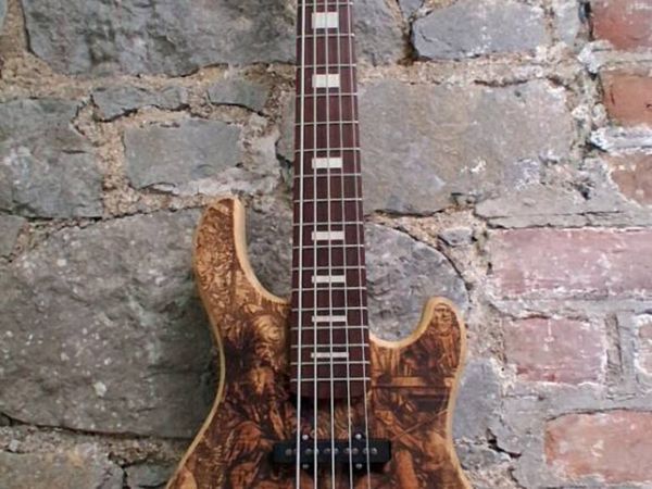 Custom Guitars - Main image