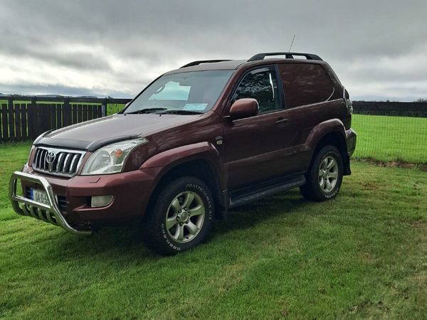 Toyota Land Cruiser 2004 - Main image