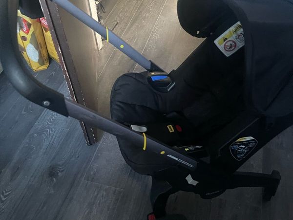 Doona car seat pushchair with accessories - Main image