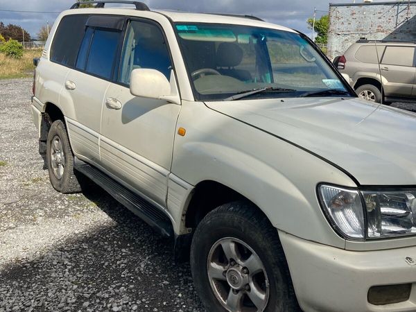Toyota landcruiser Amazon - Main image