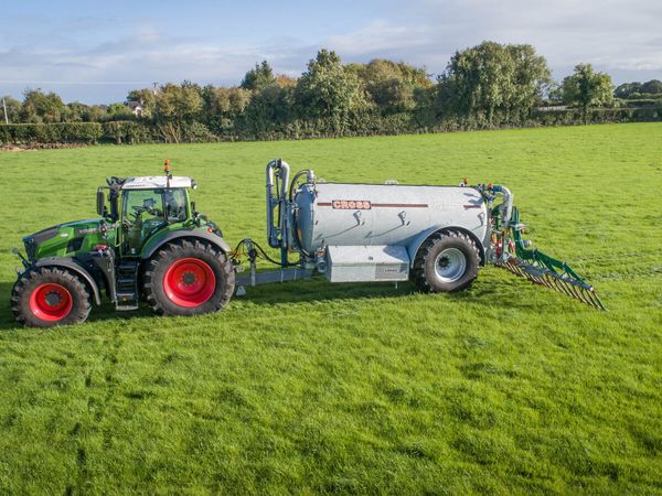 2750 Galvanised Tanker (Grant Spec) - Main image