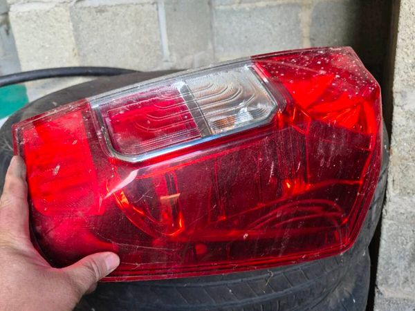 Rear light nissan navara - Main image