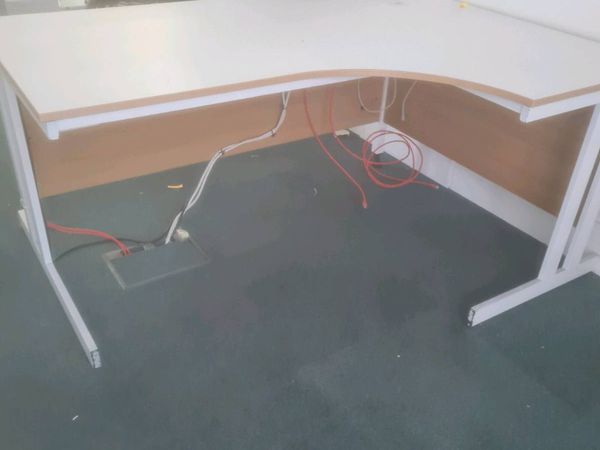 Executive managers office corner desks - Main image