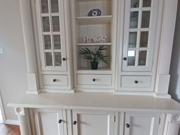 Dresser - Main image