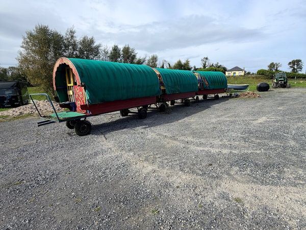 Bowtop caravans - Main image