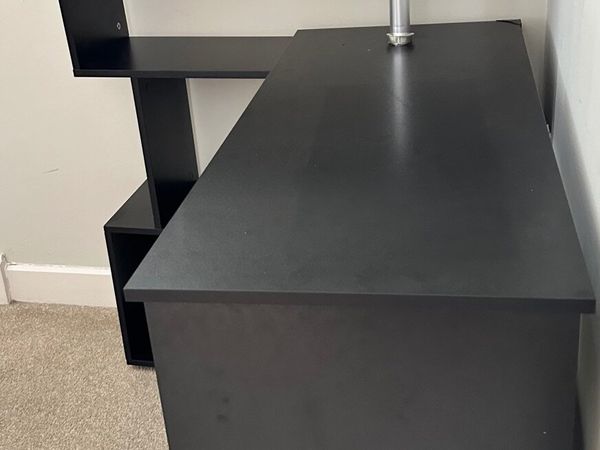 Study table - Main image