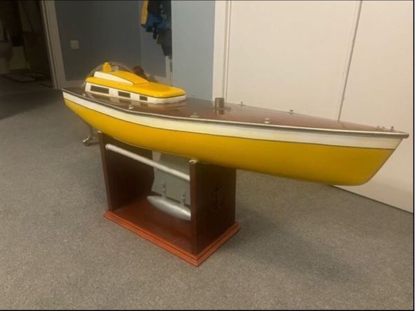 Model yacht - Main image