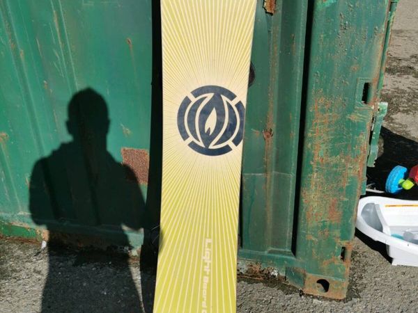 Snowboard - Main image
