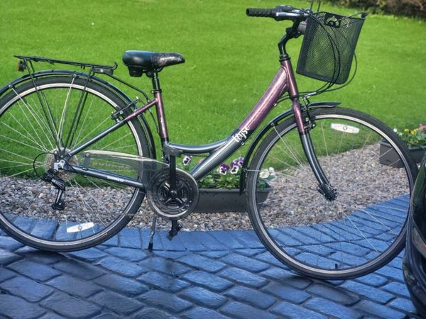 LOVELY LADIES BIKE LOCK N BASKET INCLUDED NO OFFE - Main image