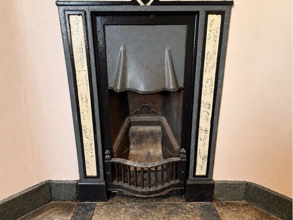 Antique fireplace - Main image