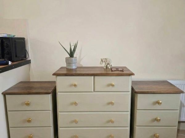 Solid Wood 3-Piece Bedroom Set - Main image