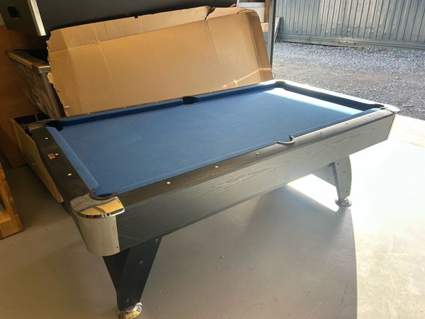 Pool table - Main image