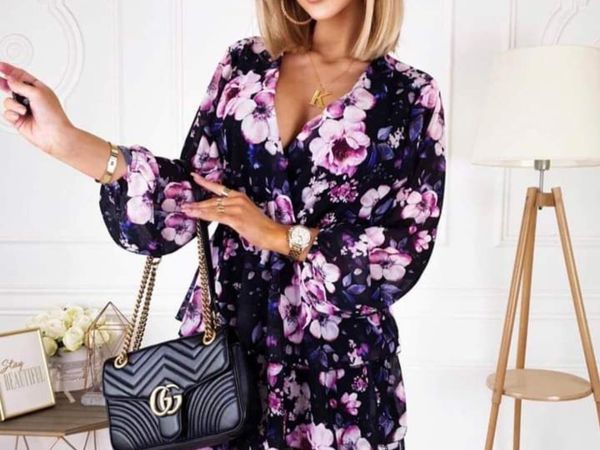 Floral dress, envelope with frills - Main image