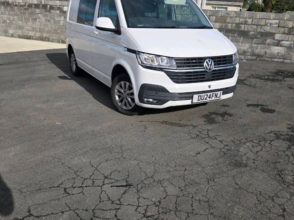 2024 volkswagen transporter kombi - Main image
