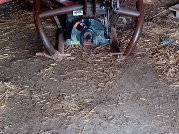 Fertiliser sower - Main image