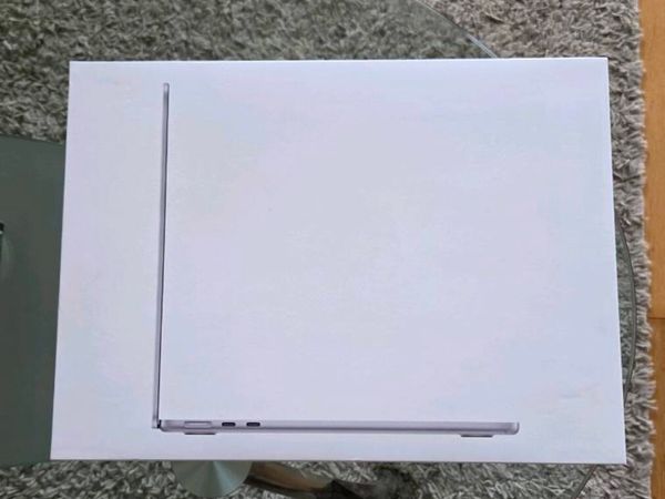 Macbook Air 13-inch M5 Chip IRISH - Main image